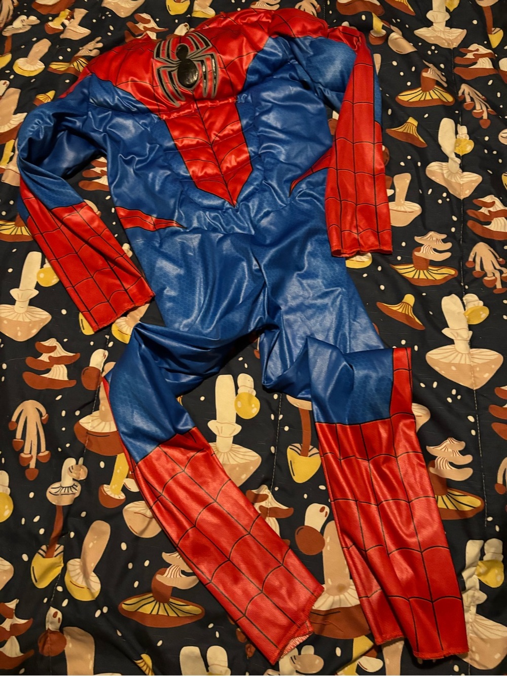 Kids large spiderman costume (no mask)